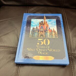📚50 Years of Walt Disney World Magic Keepsake Edition Book